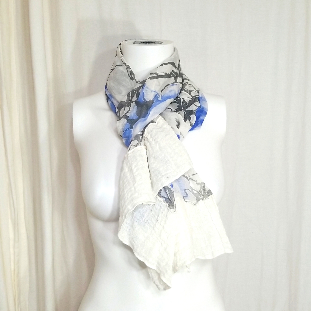 Floral Lightweight Blue White Gray Pashmina